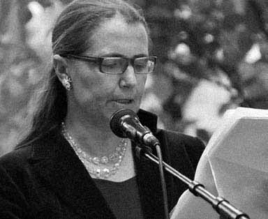 Поэт и переводчик Аннелиза Аллева